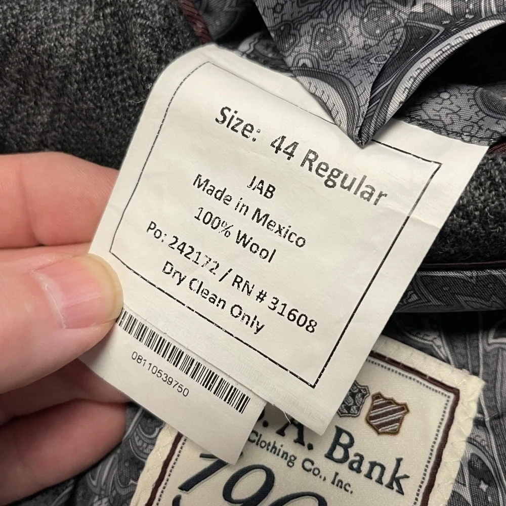 Jos A Bank Men's 1905 Blazer Jacket Size 44 R Gray Plaid 100% Wool Paisley Lined
